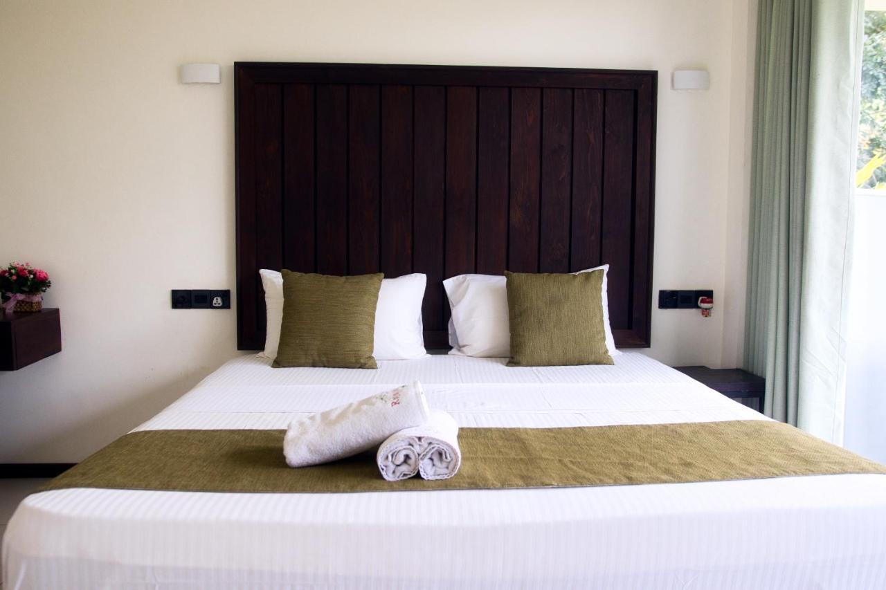 Royal Rock Sigiriya Hotel Bagian luar foto