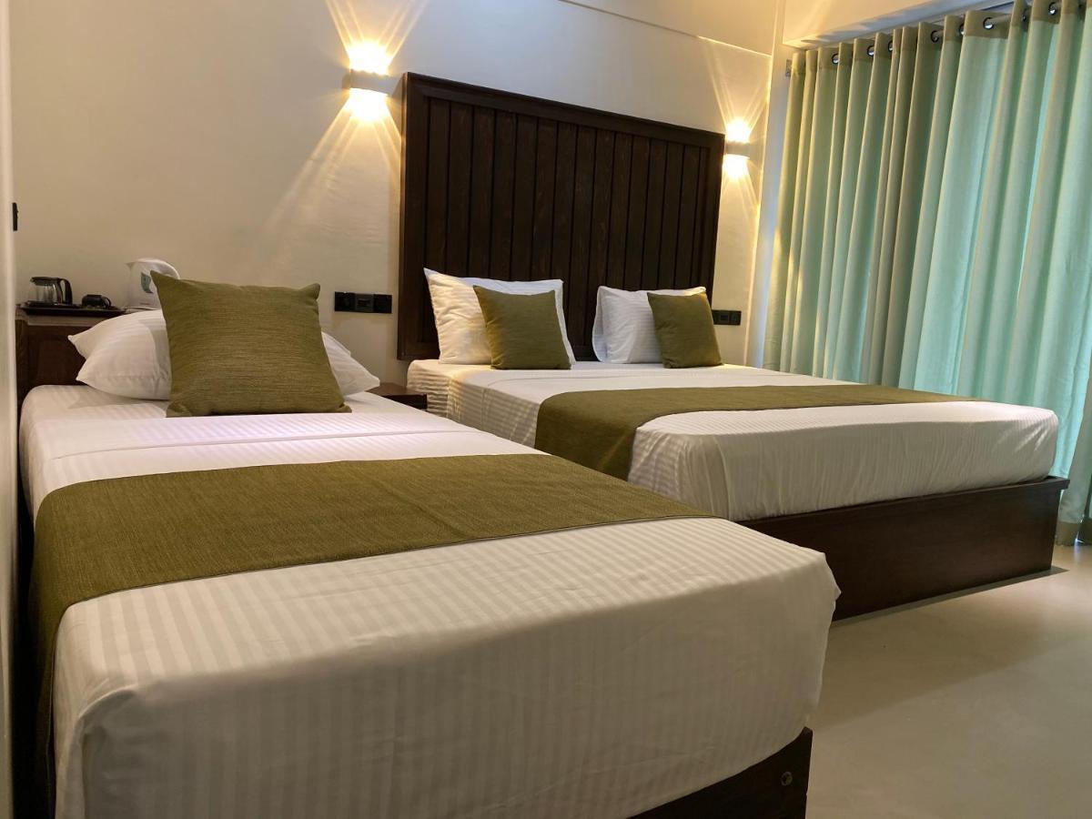 Royal Rock Sigiriya Hotel Bagian luar foto